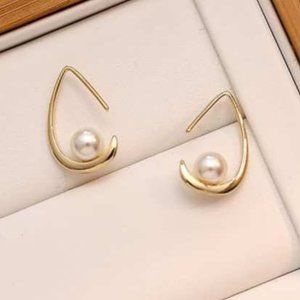 Dainty 14K Gold Pearl Minimalist Earrings